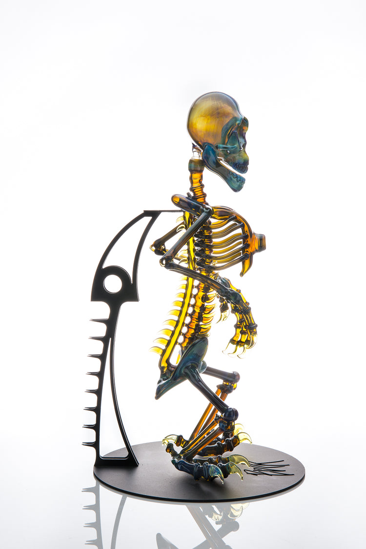 Skeleton Inspired Water Pipe