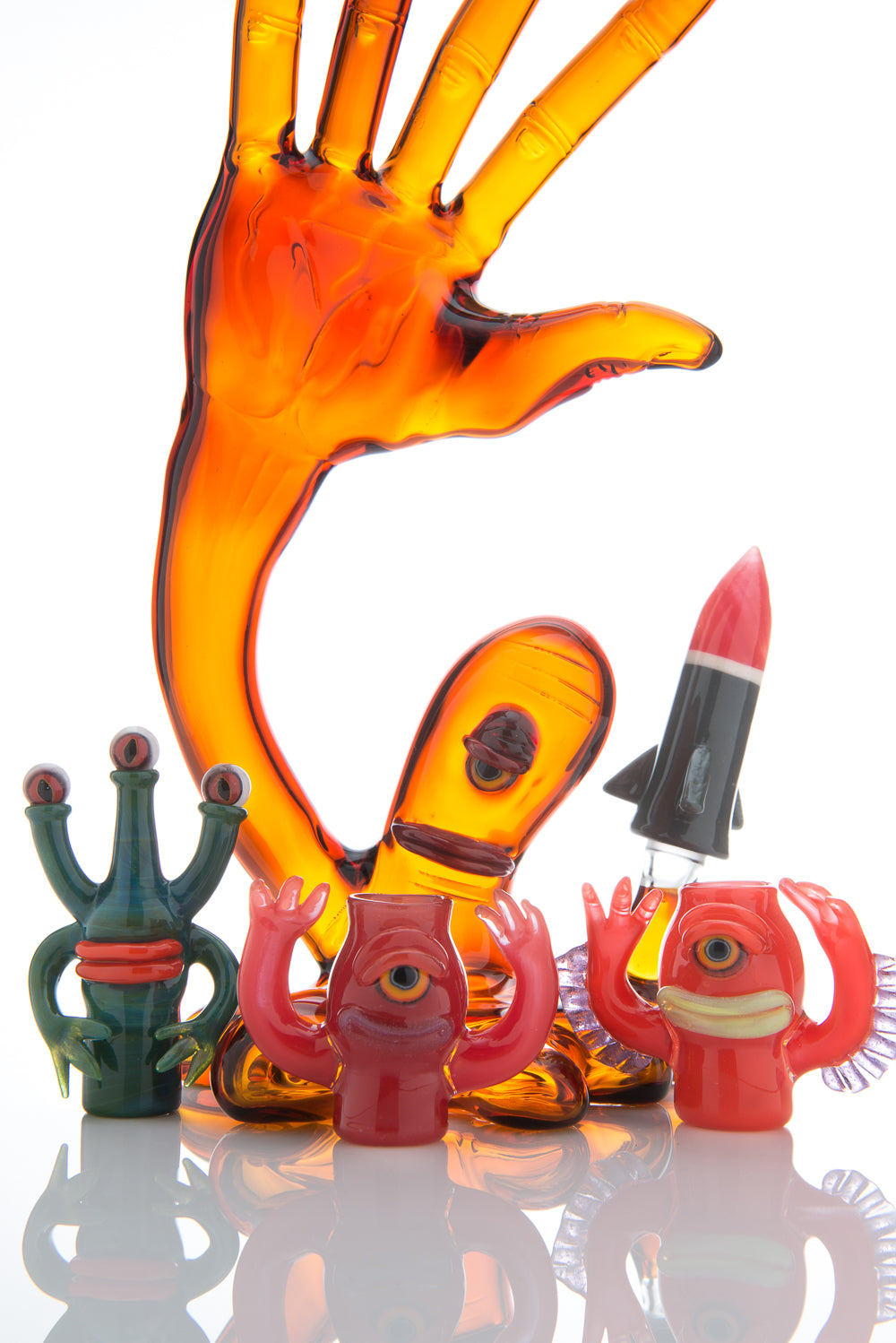 Alien Finger Puppet Hand Vapor Bubbler and Dome Holder Collaboration by Joe Peters, Robert Mickelsen, and Elbo